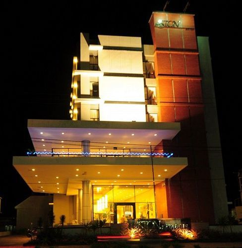 Aston Ketapang City Hotel Esterno foto